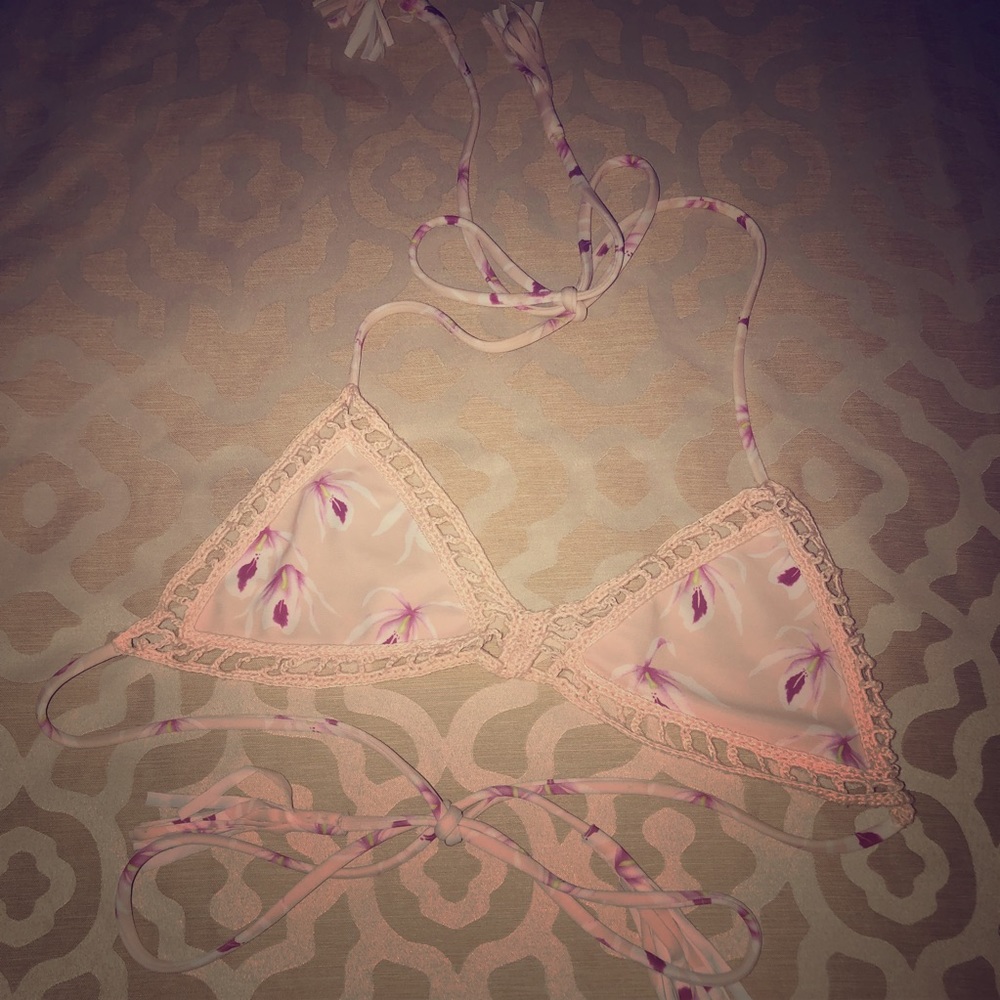 acacia andy top in island orchid